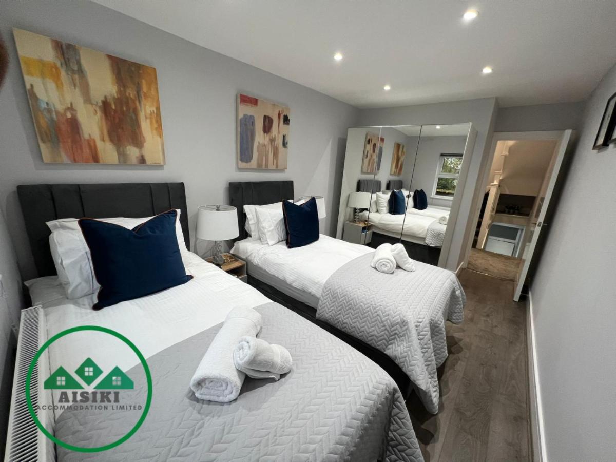 Aisiki Apartments At Stanhope Road, North Finchley, Airconditioned Multiple 2 Or 3-Bedroom, Pet-Friendly Duplex Flats, King Or Twin Beds, Airconditioned & Free Wi-Fi Esterno foto