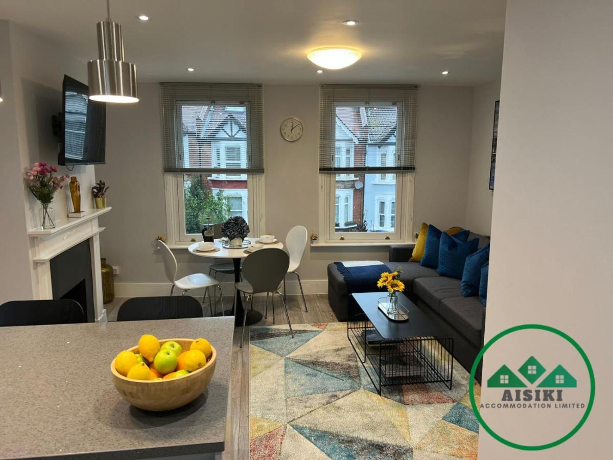 Aisiki Apartments At Stanhope Road, North Finchley, Airconditioned Multiple 2 Or 3-Bedroom, Pet-Friendly Duplex Flats, King Or Twin Beds, Airconditioned & Free Wi-Fi Esterno foto