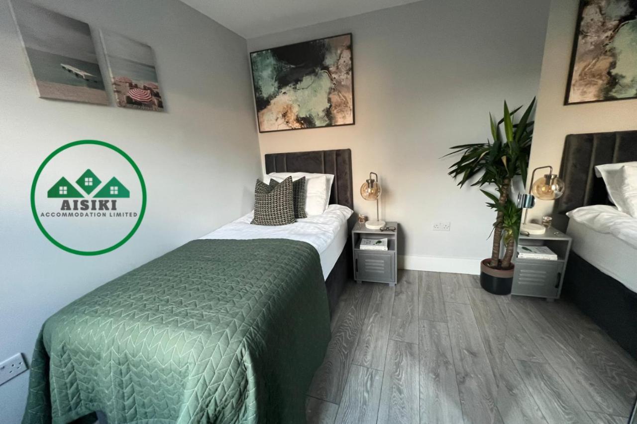 Aisiki Apartments At Stanhope Road, North Finchley, Airconditioned Multiple 2 Or 3-Bedroom, Pet-Friendly Duplex Flats, King Or Twin Beds, Airconditioned & Free Wi-Fi Esterno foto