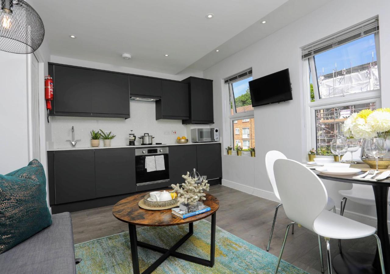 Aisiki Apartments At Stanhope Road, North Finchley, Airconditioned Multiple 2 Or 3-Bedroom, Pet-Friendly Duplex Flats, King Or Twin Beds, Airconditioned & Free Wi-Fi Esterno foto