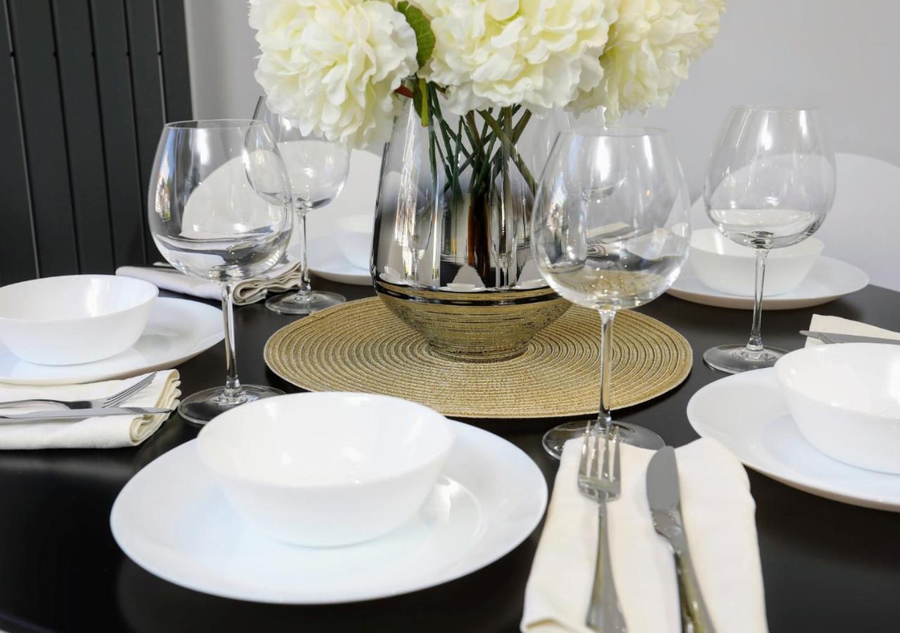 Aisiki Apartments At Stanhope Road, North Finchley, Airconditioned Multiple 2 Or 3-Bedroom, Pet-Friendly Duplex Flats, King Or Twin Beds, Airconditioned & Free Wi-Fi Esterno foto