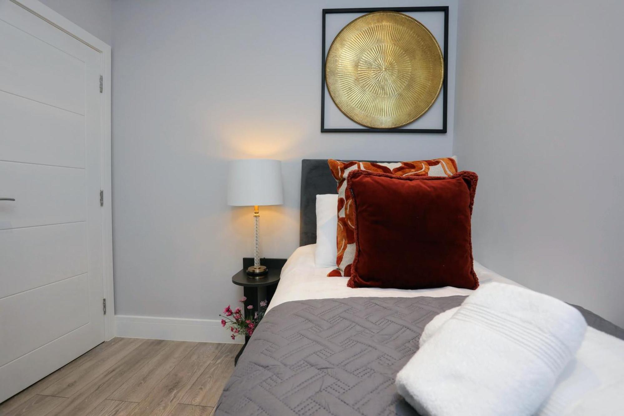 Aisiki Apartments At Stanhope Road, North Finchley, Airconditioned Multiple 2 Or 3-Bedroom, Pet-Friendly Duplex Flats, King Or Twin Beds, Airconditioned & Free Wi-Fi Esterno foto