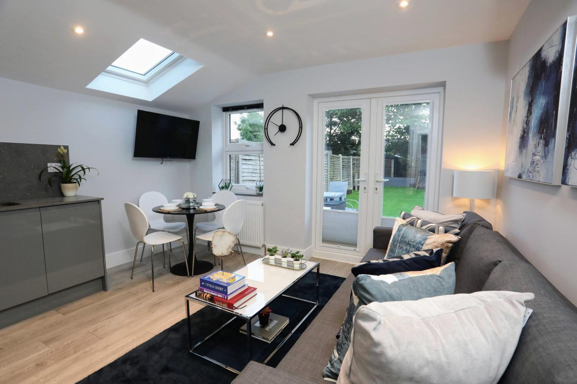 Aisiki Apartments At Stanhope Road, North Finchley, Airconditioned Multiple 2 Or 3-Bedroom, Pet-Friendly Duplex Flats, King Or Twin Beds, Airconditioned & Free Wi-Fi Esterno foto