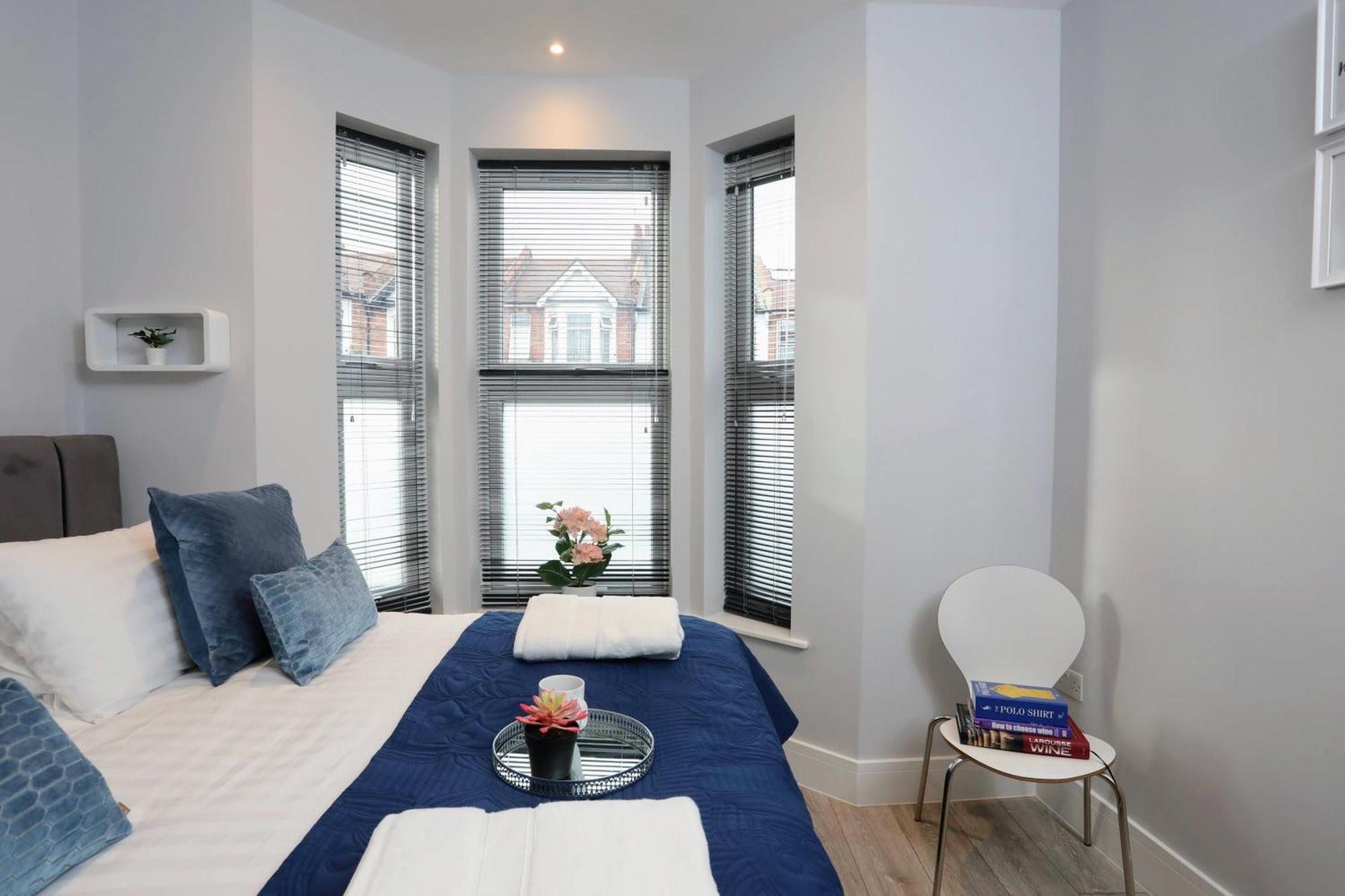 Aisiki Apartments At Stanhope Road, North Finchley, Airconditioned Multiple 2 Or 3-Bedroom, Pet-Friendly Duplex Flats, King Or Twin Beds, Airconditioned & Free Wi-Fi Esterno foto