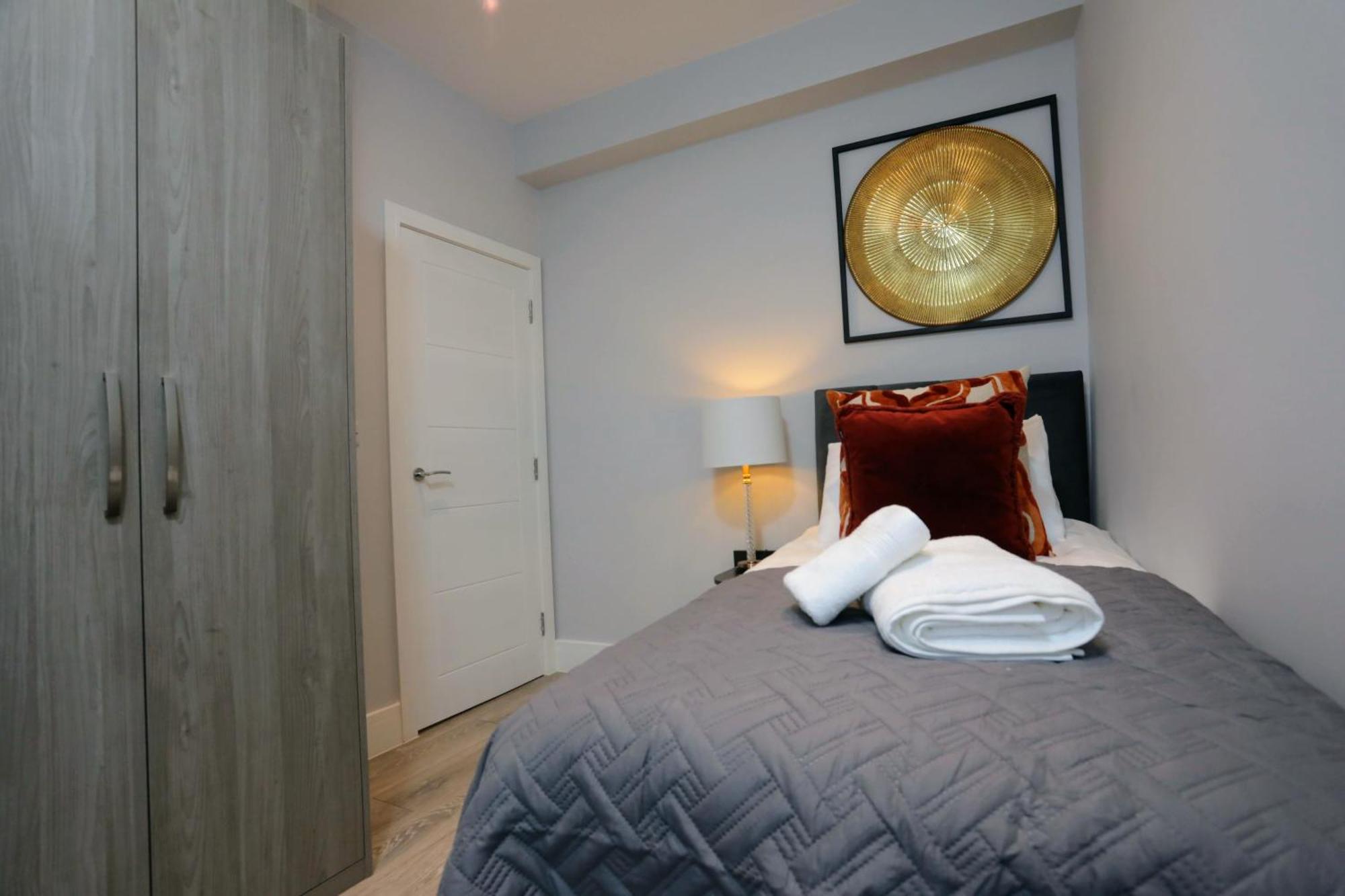 Aisiki Apartments At Stanhope Road, North Finchley, Airconditioned Multiple 2 Or 3-Bedroom, Pet-Friendly Duplex Flats, King Or Twin Beds, Airconditioned & Free Wi-Fi Esterno foto