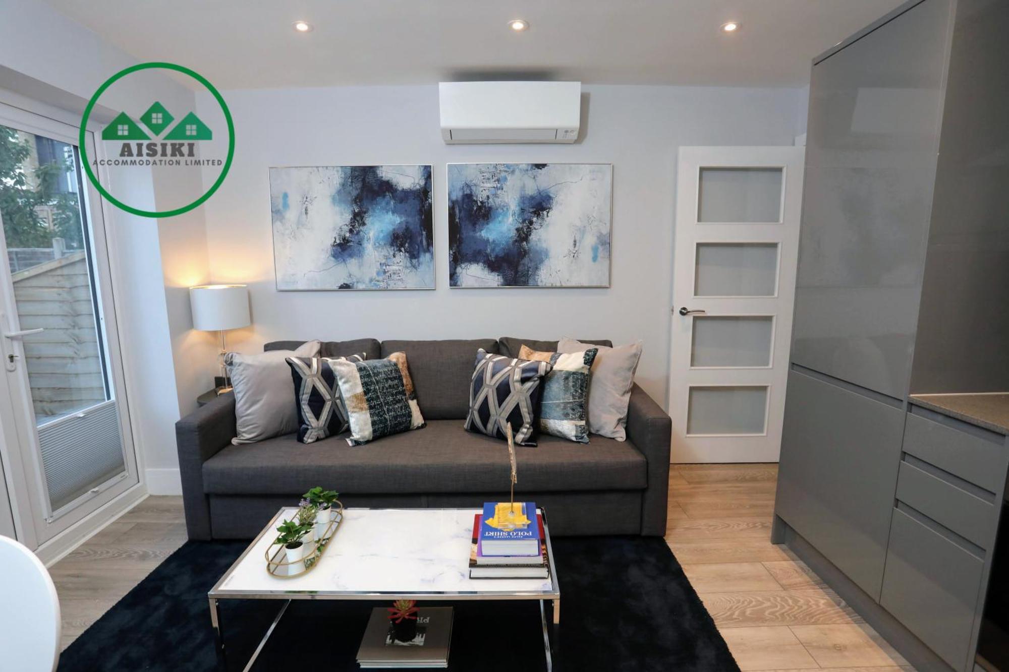 Aisiki Apartments At Stanhope Road, North Finchley, Airconditioned Multiple 2 Or 3-Bedroom, Pet-Friendly Duplex Flats, King Or Twin Beds, Airconditioned & Free Wi-Fi Esterno foto