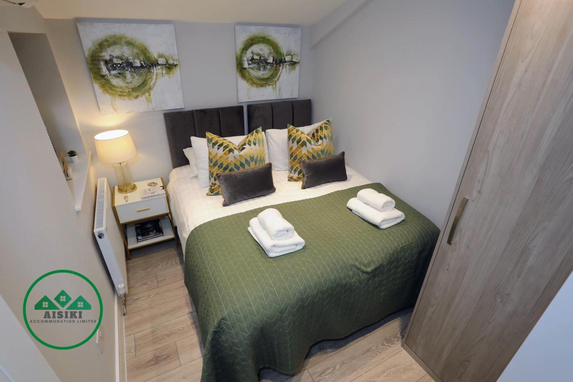 Aisiki Apartments At Stanhope Road, North Finchley, Airconditioned Multiple 2 Or 3-Bedroom, Pet-Friendly Duplex Flats, King Or Twin Beds, Airconditioned & Free Wi-Fi Esterno foto