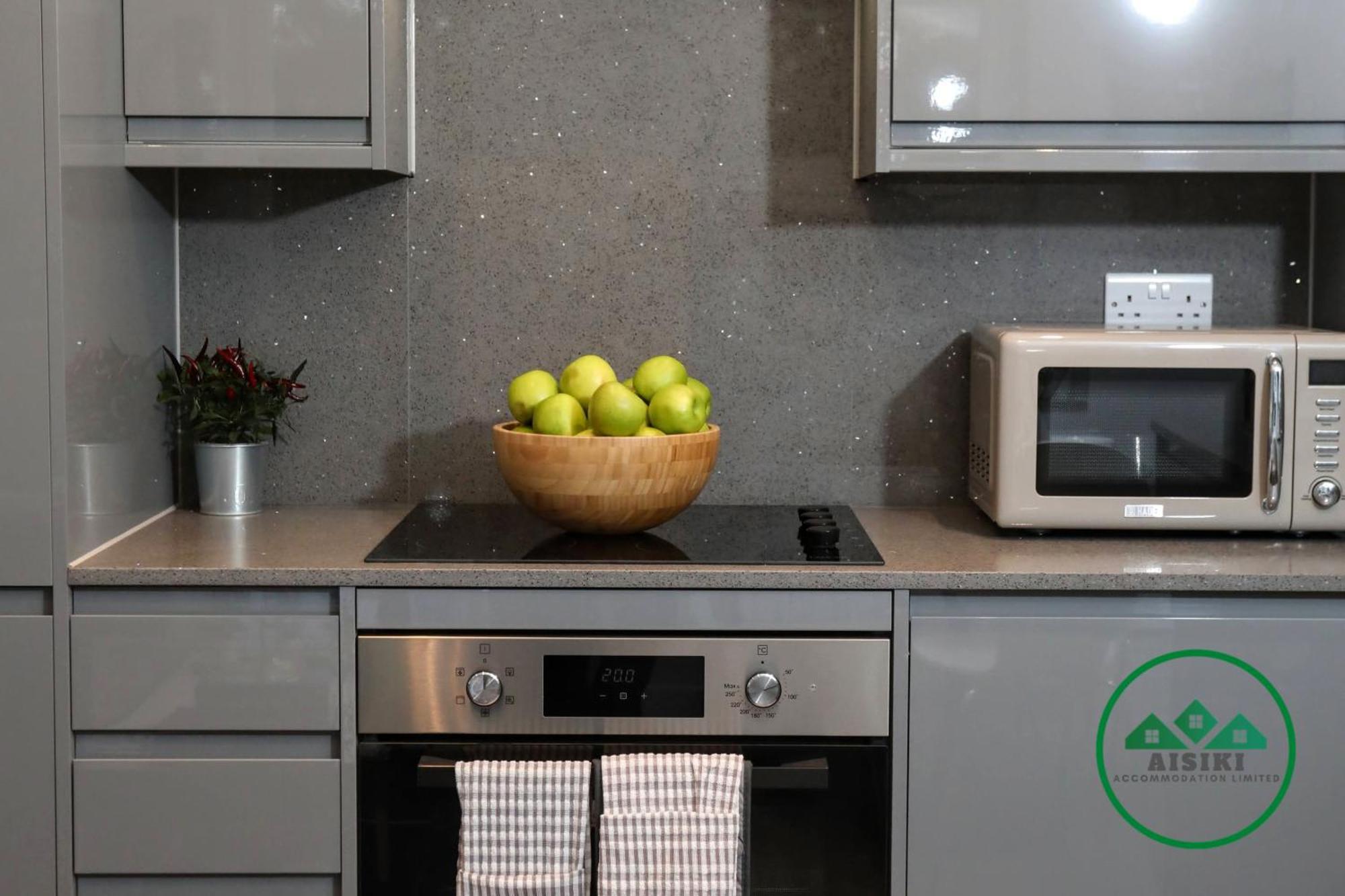 Aisiki Apartments At Stanhope Road, North Finchley, Airconditioned Multiple 2 Or 3-Bedroom, Pet-Friendly Duplex Flats, King Or Twin Beds, Airconditioned & Free Wi-Fi Esterno foto